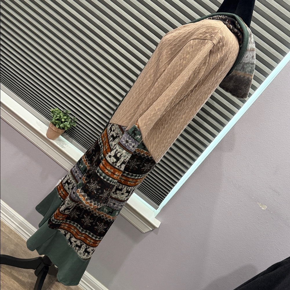 Multicolor Button-Up Cardigan - Picture 2 of 4